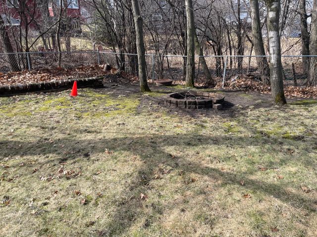 6817 29th Street N, Oakdale, MN 55128