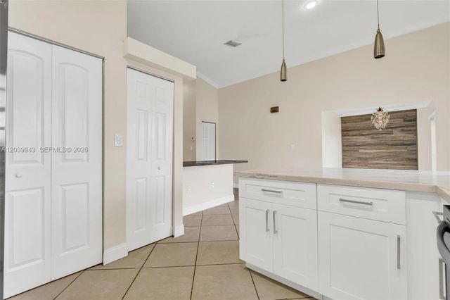 15311 SW 52nd Ter 15311, Miami, FL 33185