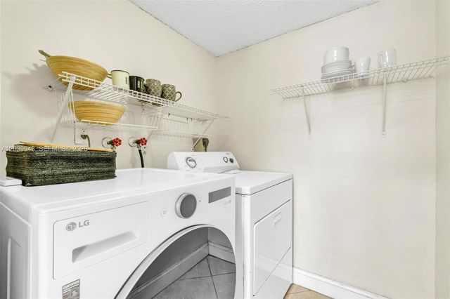 15311 SW 52nd Ter 15311, Miami, FL 33185