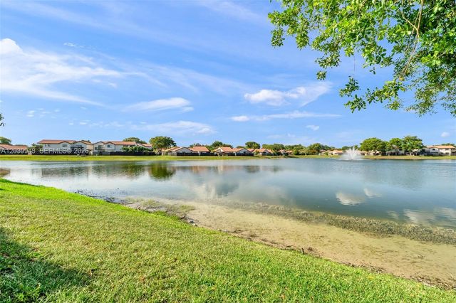 15311 SW 52nd Ter 15311, Miami, FL 33185