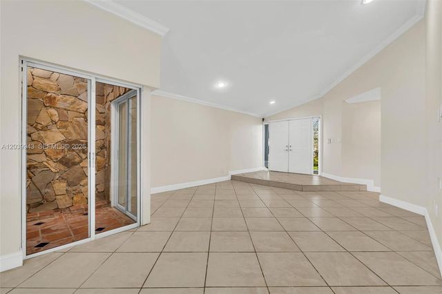15311 SW 52nd Ter 15311, Miami, FL 33185