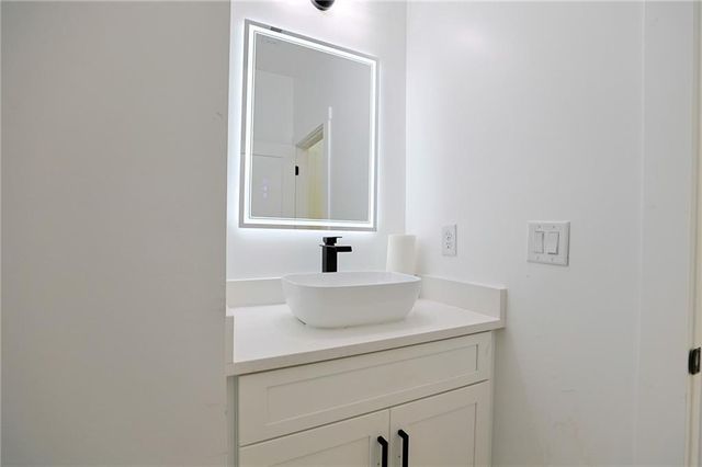 295 Huiet Dr, Mcdonough, GA 30252