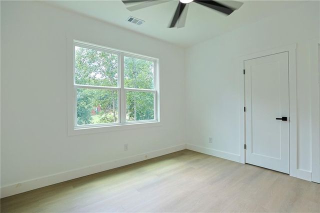 295 Huiet Dr, Mcdonough, GA 30252