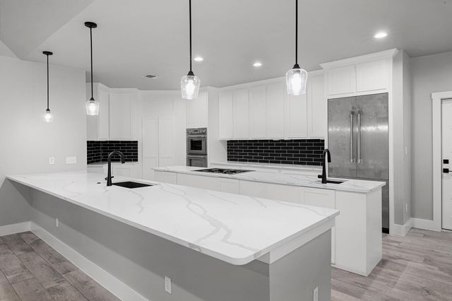 1522 Shady HOLW, New Braunfels, TX 78132