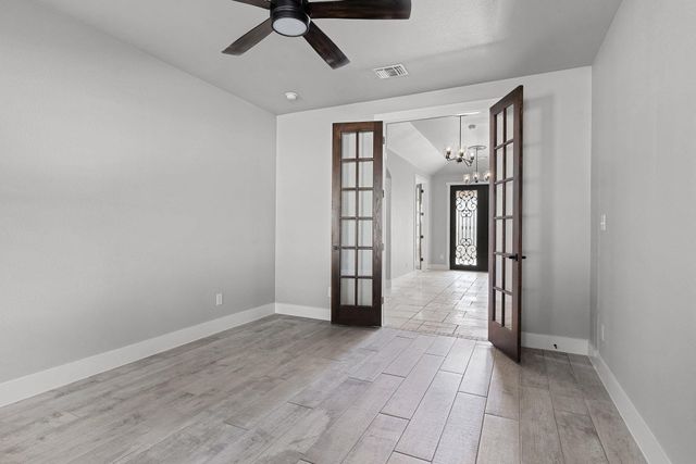 1522 Shady HOLW, New Braunfels, TX 78132