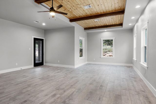 1522 Shady HOLW, New Braunfels, TX 78132