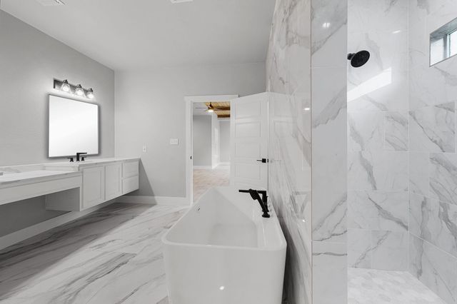 1522 Shady HOLW, New Braunfels, TX 78132