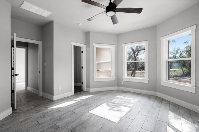 1522 Shady HOLW, New Braunfels, TX 78132