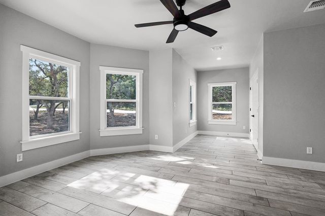 1522 Shady HOLW, New Braunfels, TX 78132