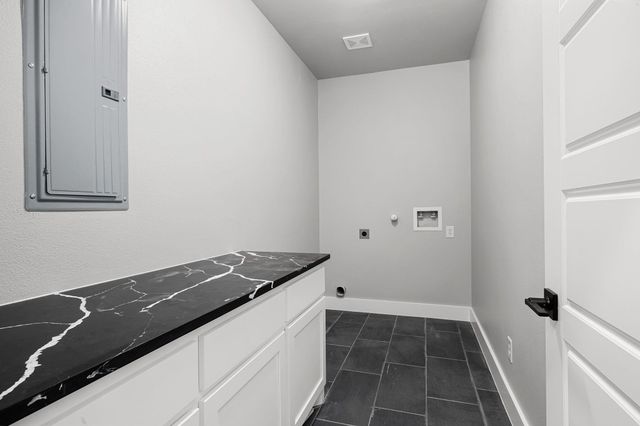 1522 Shady HOLW, New Braunfels, TX 78132