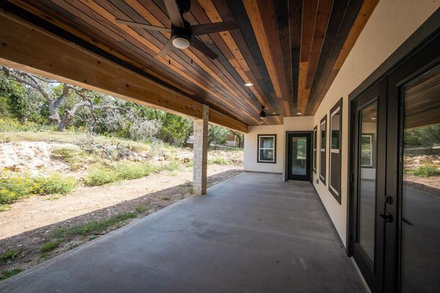 1522 Shady HOLW, New Braunfels, TX 78132