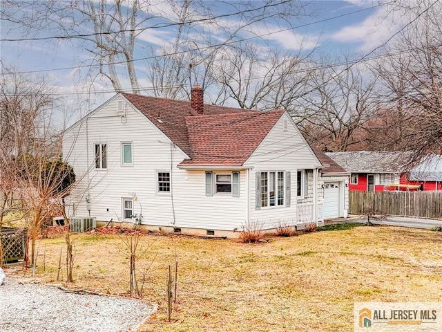 499 Old Stage Road, Spotswood, NJ 08884