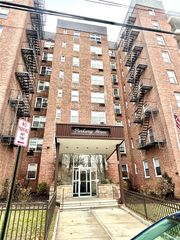 61 Bronx River Road 7H, Yonkers, NY 10704