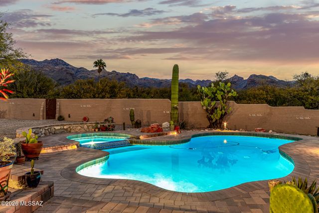 5630 N Moccasin Trail, Tucson, AZ 85750