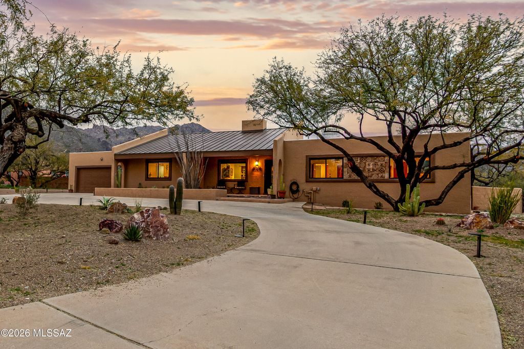 5630 N Moccasin Trail, Tucson, AZ 85750