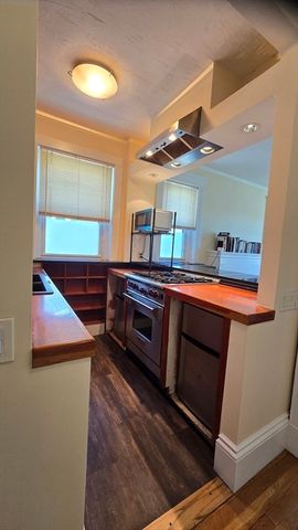 61 Quint Ave 8, Boston, MA 02134