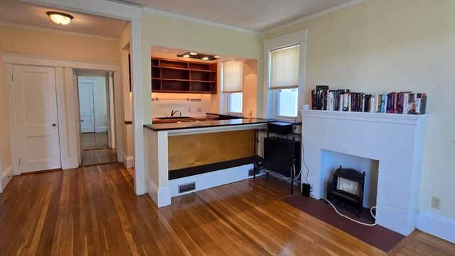 61 Quint Ave 8, Boston, MA 02134