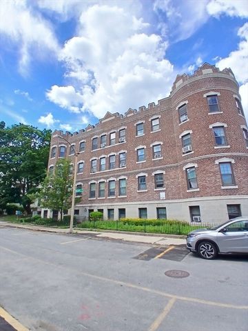 61 Quint Ave 8, Boston, MA 02134