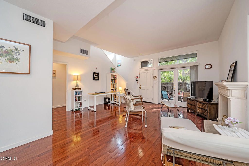 Image 4 of property listing at 786 E California Boulevard 2, Pasadena, CA 91106