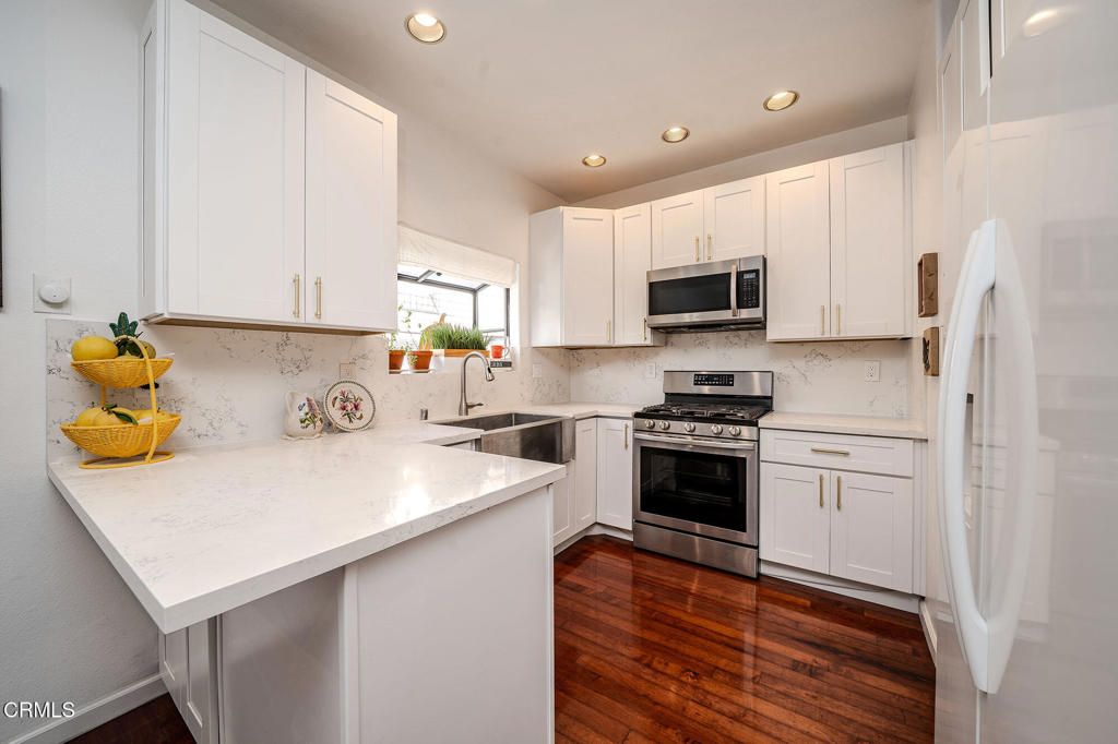 Image 9 of property listing at 786 E California Boulevard 2, Pasadena, CA 91106