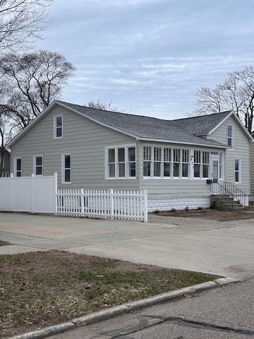 826 Elliott Avenue, Grand Haven City, MI 49417