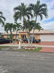15319 SW 138th Ter, Miami, FL 33196