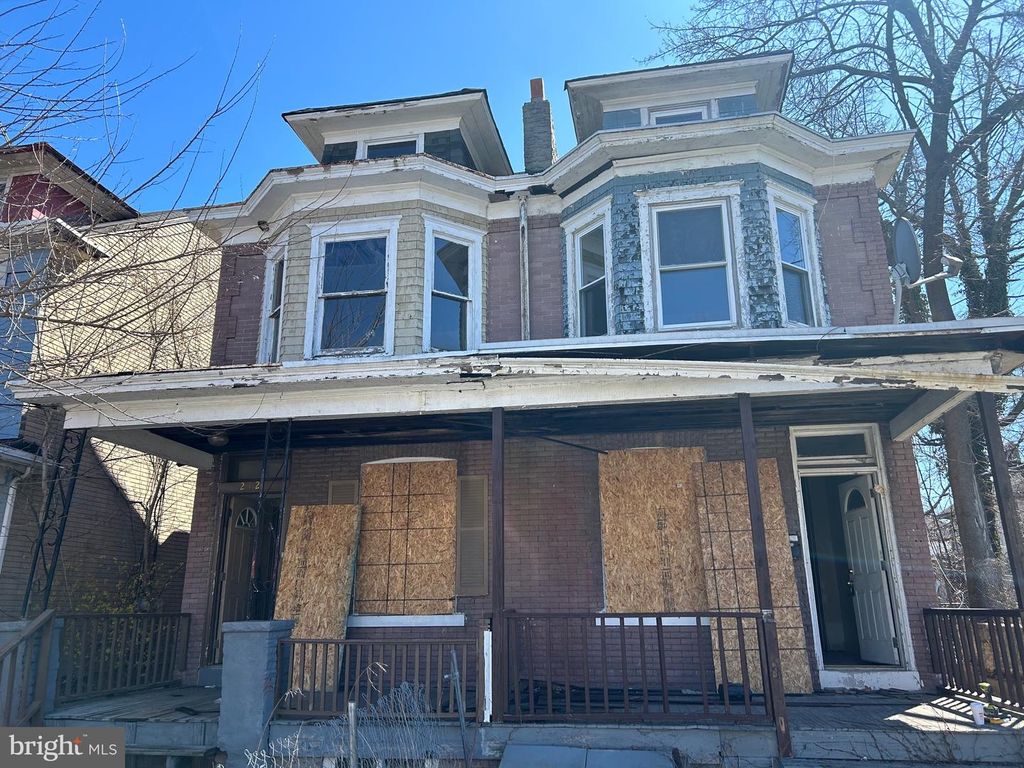 210 HIGHLAND AVE, Trenton, NJ 08618
