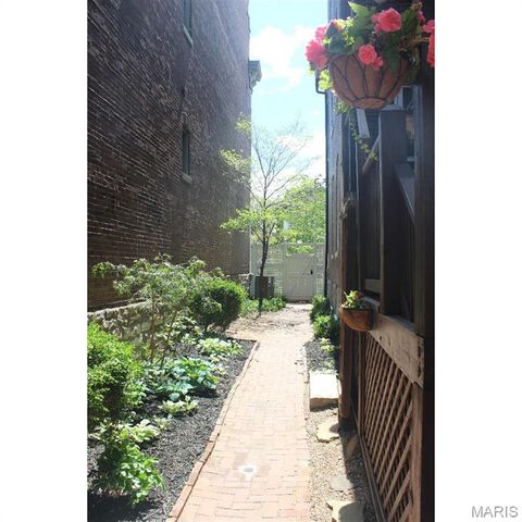 1815 Lafayette Avenue, St Louis, MO 63104