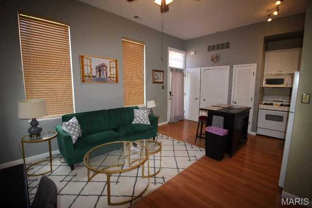 1815 Lafayette Avenue, St Louis, MO 63104