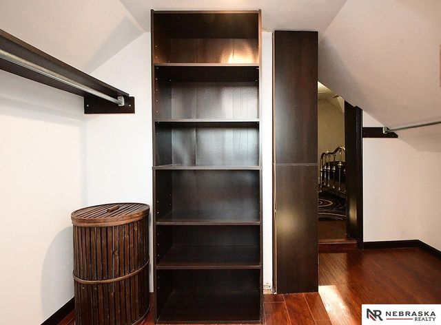 2146 S 34th Street, Omaha, NE 68105