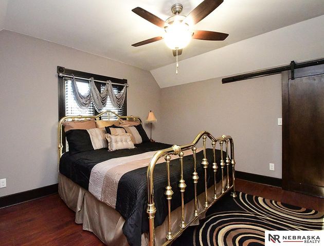 2146 S 34th Street, Omaha, NE 68105