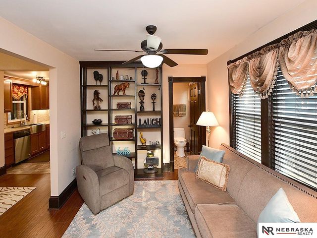 2146 S 34th Street, Omaha, NE 68105