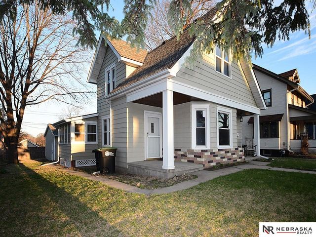 2146 S 34th Street, Omaha, NE 68105