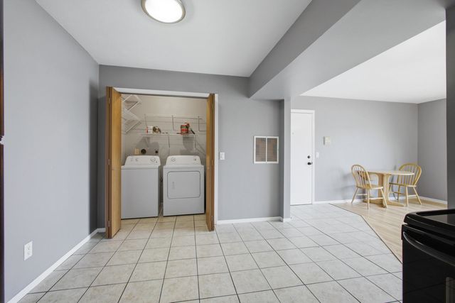 4190 MALLARD Court 9, Bettendorf, IA 52722