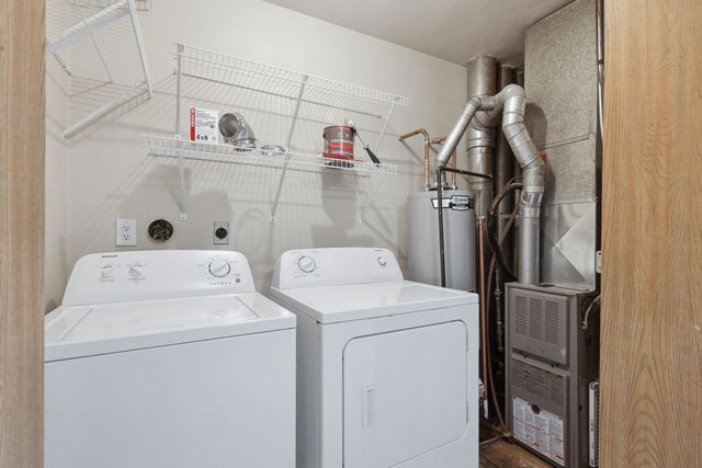 4190 MALLARD Court 9, Bettendorf, IA 52722