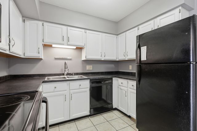 4190 MALLARD Court 9, Bettendorf, IA 52722