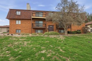 4190 MALLARD Court 9, Bettendorf, IA 52722