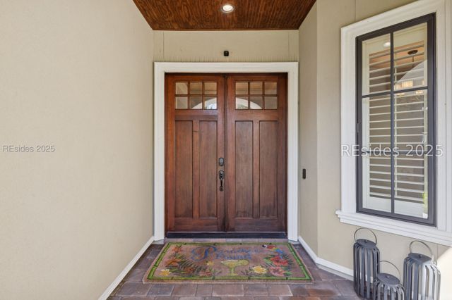 13 Hummock Pl, Hilton Head Island, SC 29926