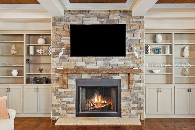 13 Hummock Pl, Hilton Head Island, SC 29926