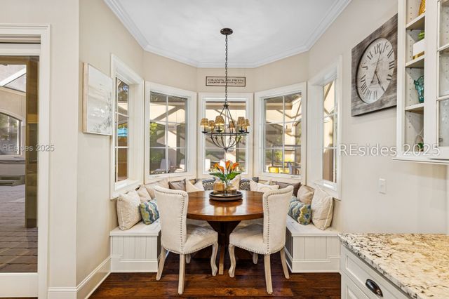 13 Hummock Pl, Hilton Head Island, SC 29926