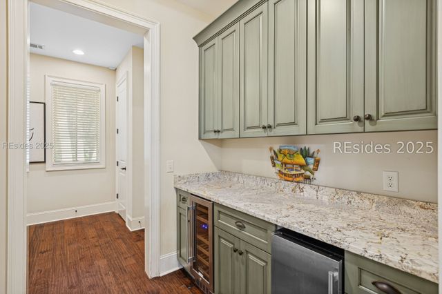 13 Hummock Pl, Hilton Head Island, SC 29926