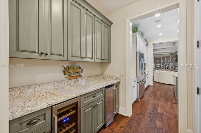 13 Hummock Pl, Hilton Head Island, SC 29926