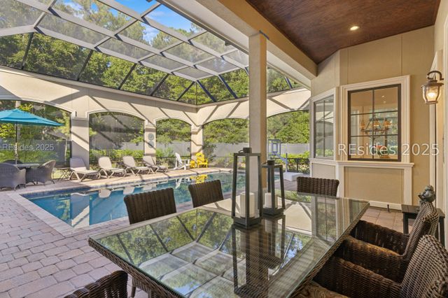 13 Hummock Pl, Hilton Head Island, SC 29926