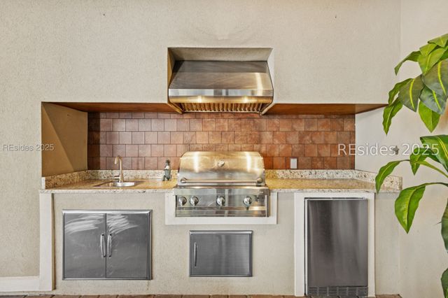 13 Hummock Pl, Hilton Head Island, SC 29926