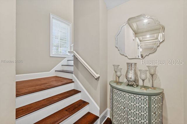 13 Hummock Pl, Hilton Head Island, SC 29926