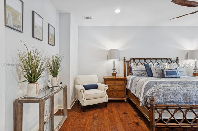 13 Hummock Pl, Hilton Head Island, SC 29926