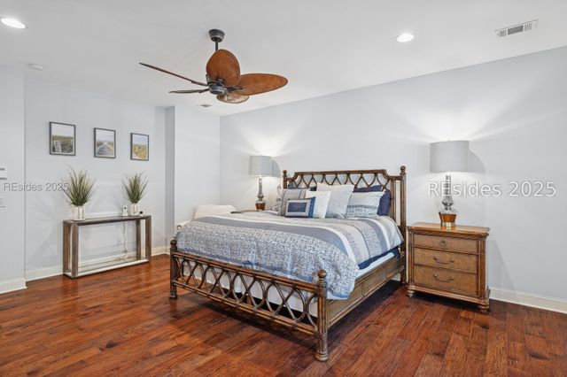 13 Hummock Pl, Hilton Head Island, SC 29926