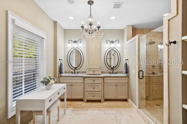 13 Hummock Pl, Hilton Head Island, SC 29926