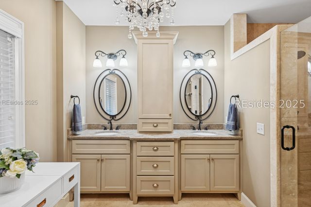 13 Hummock Pl, Hilton Head Island, SC 29926