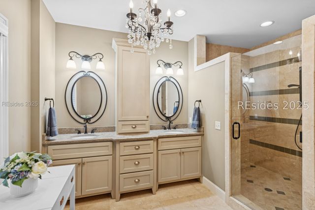 13 Hummock Pl, Hilton Head Island, SC 29926